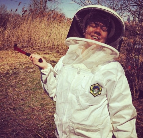 Mai Schwartz in a bee suit